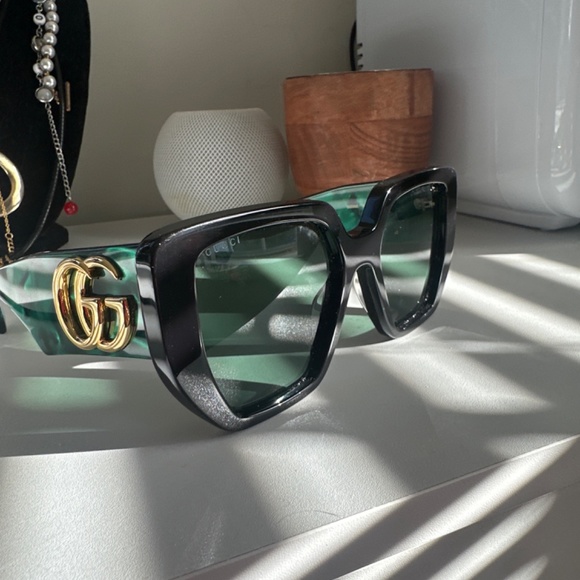 Oversized Gucci Sunglasses